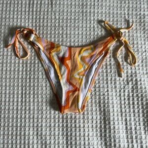 Bikini bottoms
